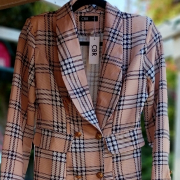 CBR beautiful & elegant Blazer - Picture 2 of 14